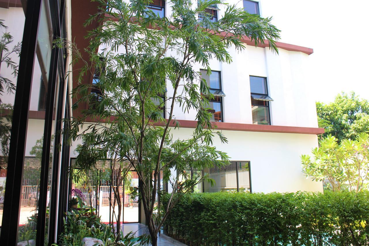 De Ninth Boutique Hotel & Spa Phnom-Penh Buitenkant foto